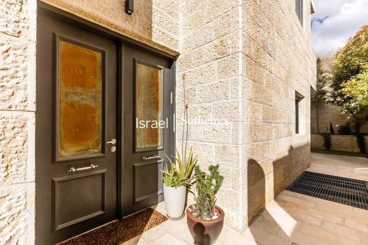 דו משפחתי, רמת דניה, ירושלים