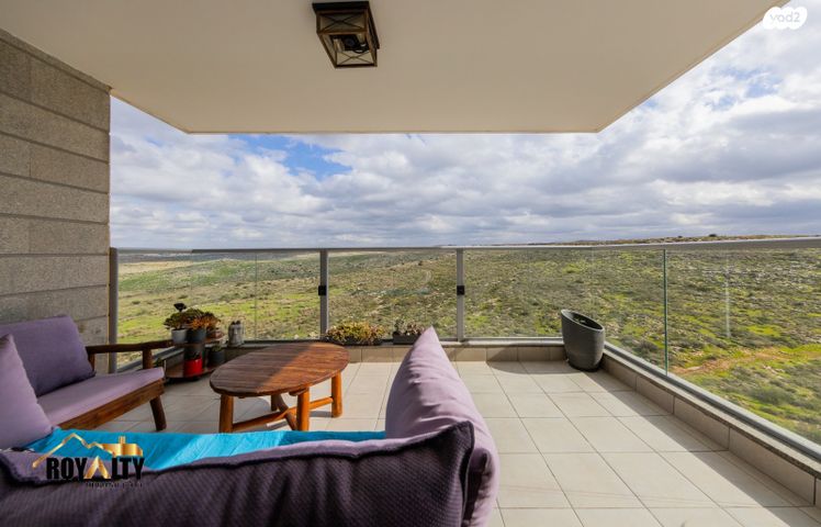 אליהו הנביא 56