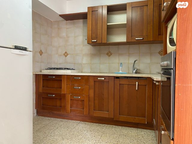 מקור החסידה 