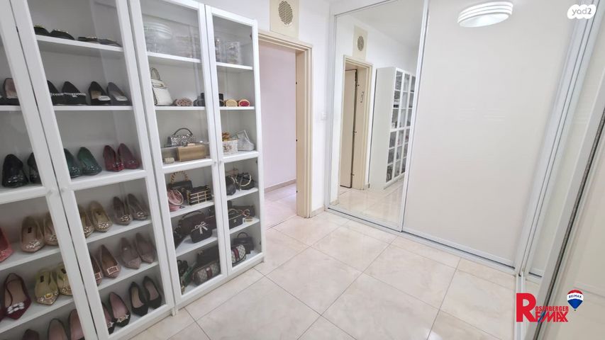 דירה, הדס 22, קרית אילון, חולון