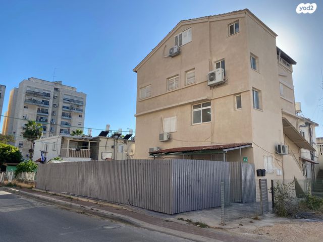 בניין מגורים, שכון עובדים, עפולה