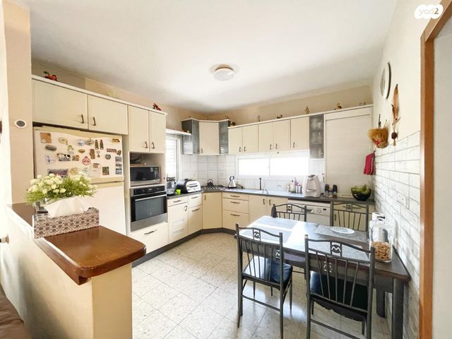 דירה, מנוחה ונחלה, ג' / מרכז מזרח העיר, רחובות