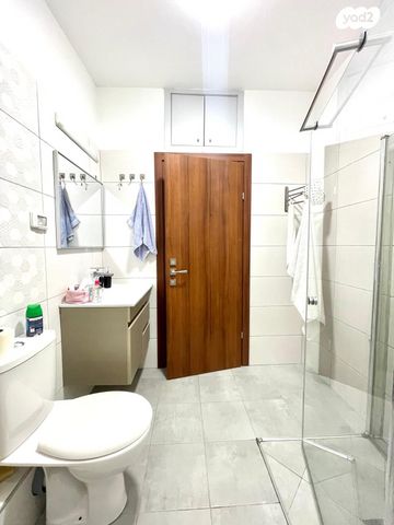 דירה, מנוחה ונחלה, ג' / מרכז מזרח העיר, רחובות