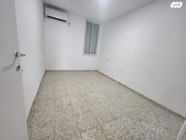 דירה, עמיחי, גיורא, רמלה