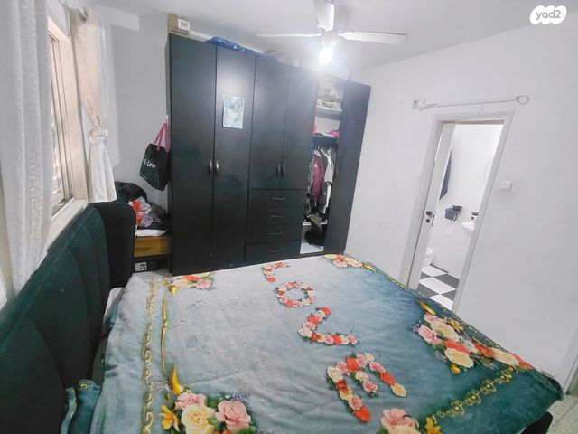 דירה, כובשי החרמון, רחובות