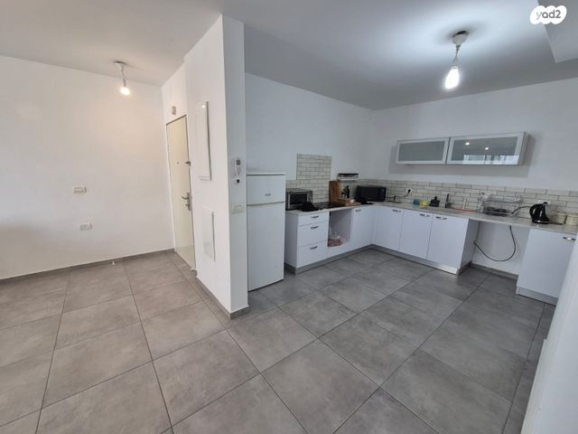 דירה, אהבת אדם, שרונה, כפר יונה