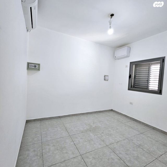 דירה, נתיבות מערב, נתיבות