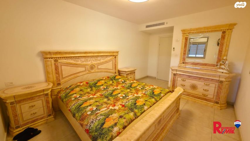 דירה, הדס 22, קרית אילון, חולון