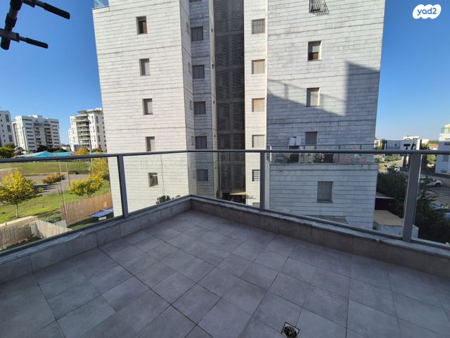 דירה, אהבת אדם, שרונה, כפר יונה