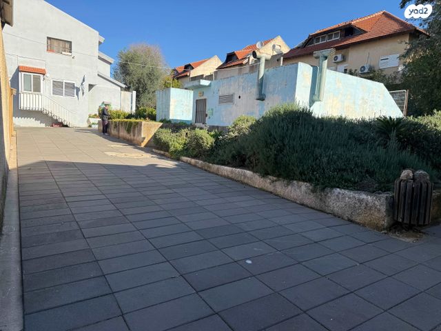 דו משפחתי, נווה, קצרין