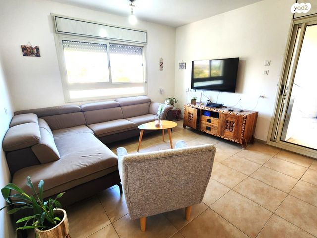 דירה, שדרות מנחם בגין, גדרה הצעירה, גדרה