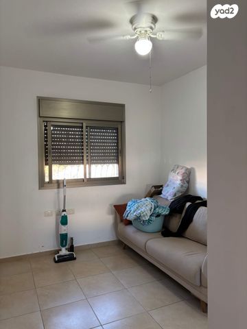 דירת גן, צור יצחק, צור יצחק