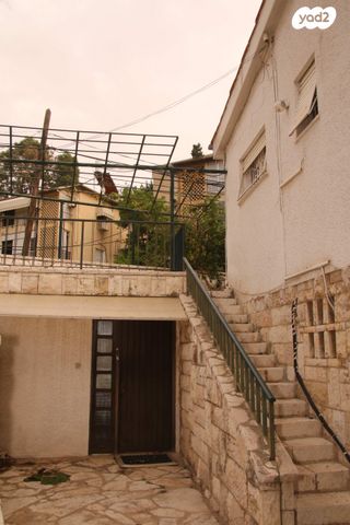 בית פרטי/ קוטג', החייל האלמוני, שכונת בן גוריון, מרכז העיר ג', רמת גן