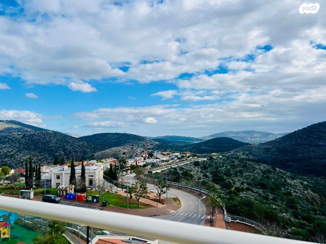 גג/ פנטהאוז, בז, כרמיאל