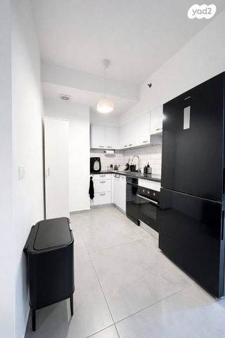 דירה, מעפילי אגוז, נווה חן, תל אביב יפו