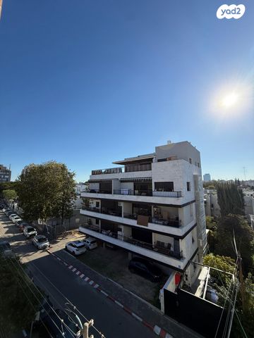 דירה, התבור 12, רסקו א', חולון