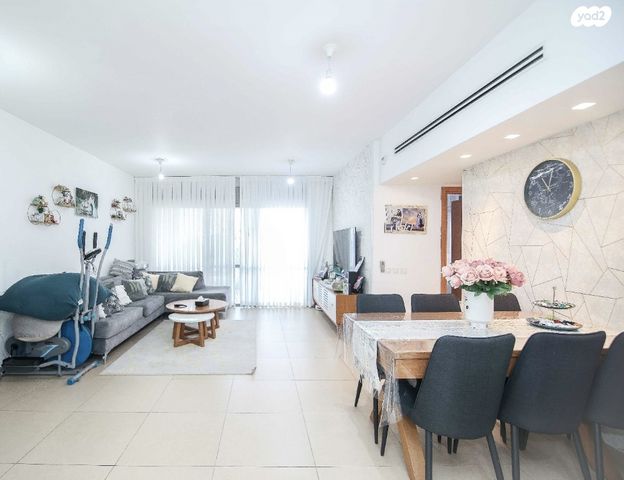 דירה, נחל פרת 3, אחוזת דניה, חדרה