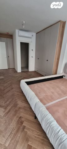 דירת גן, קהילת ציון, הרצליה