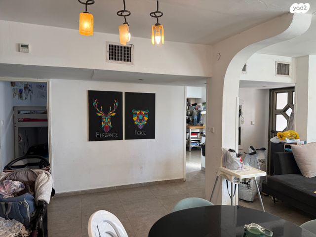 דו משפחתי, נווה, קצרין