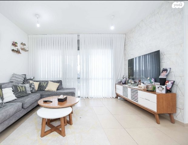 דירה, נחל פרת 3, אחוזת דניה, חדרה