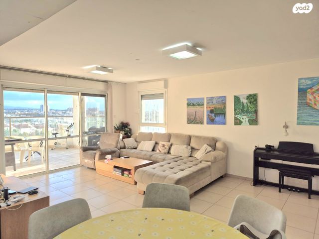 דירה, ככר חטיבת הראל 18, המגינים, מודיעין מכבים רעות