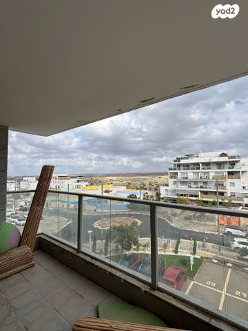 דירה, אליהו הנביא, פסגות אפק, ראש העין