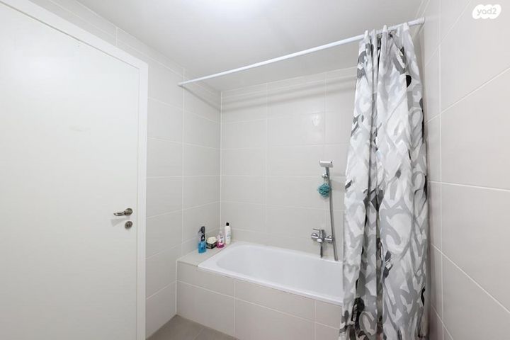 דירה, אריק איינשטיין, דרום חדש, פארק הים, בת ים