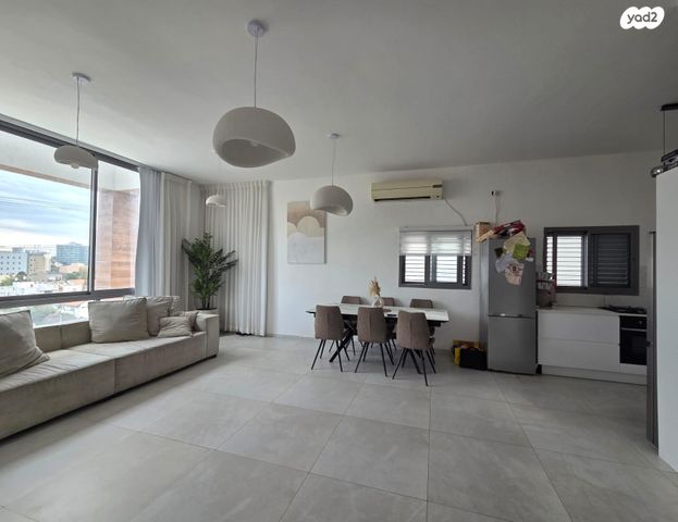 הרב כהנמן 143