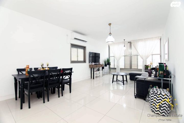 שדרות חיים וייצמן 35