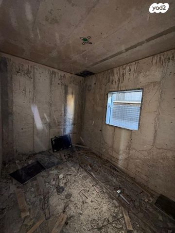 דירה, התבור 12, רסקו א', חולון