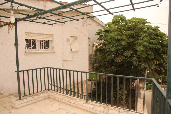 בית פרטי/ קוטג', החייל האלמוני, שכונת בן גוריון, מרכז העיר ג', רמת גן