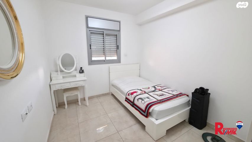 דירה, הדס 22, קרית אילון, חולון