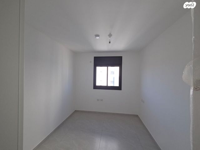 דירה, הרב אברהם זקן, מורדות ארנונה, ירושלים