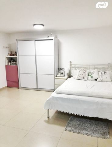 דירת גן, אנטוורפן, פרדס הגדוד, נתניה