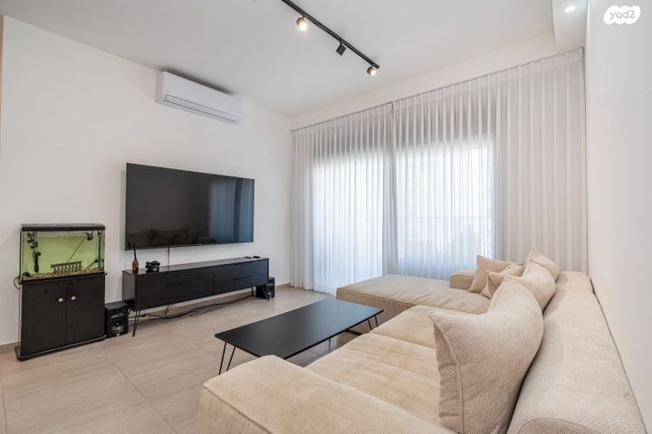 דירה, אור ים, אור עקיבא