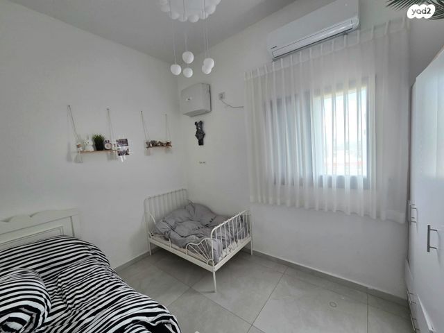 דירה, הרב כהנמן 143, מרכז בעלי המלאכה, בני ברק