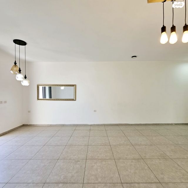 דירה, נתיבות מערב, נתיבות