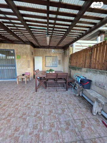 דירת גן, השיקמה, יערת העמק, מגדל העמק