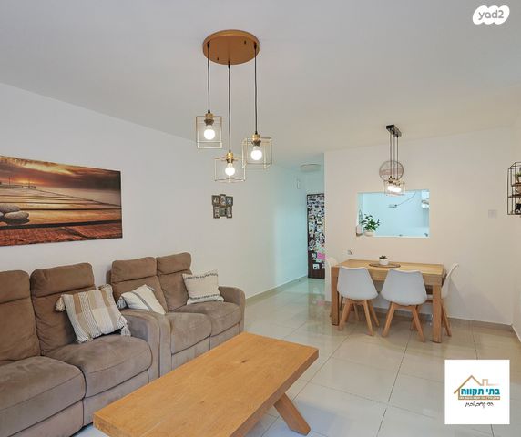 דירה, גבעת סביון, גני תקווה