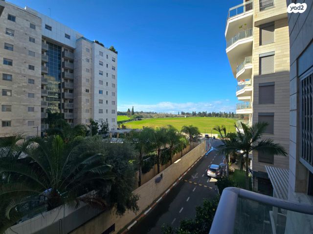 דירה, שדרות יצחק רבין, רמת אמיר, קדימה צורן