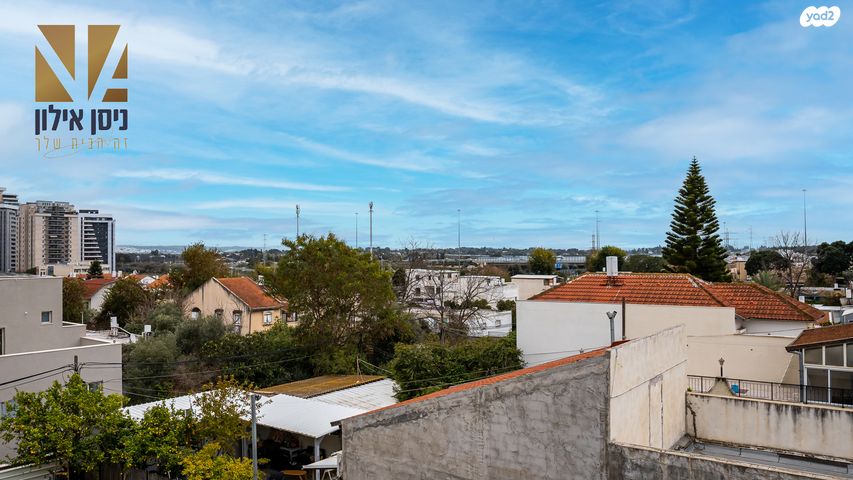 דו משפחתי, שעריה, פתח תקווה