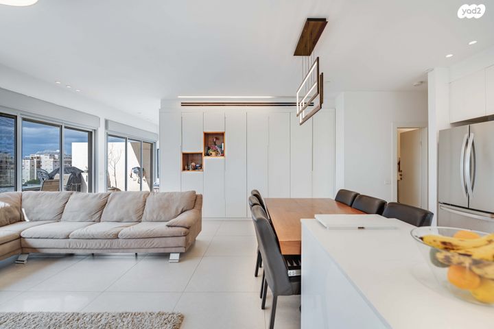 גג/ פנטהאוז, קרית אונו