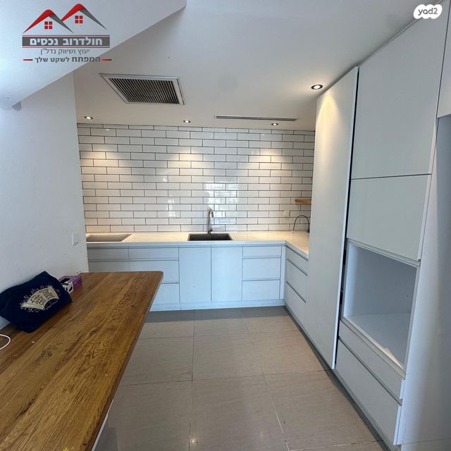 דופלקס, שמעון פרס 11, המחנה הצבאי, קרית מלאכי