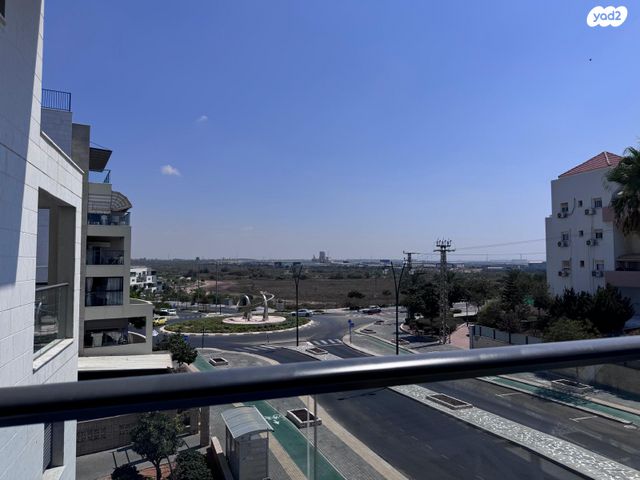 שקמים ואגמים