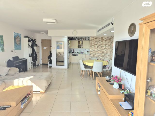 דירה, ככר חטיבת הראל 18, המגינים, מודיעין מכבים רעות