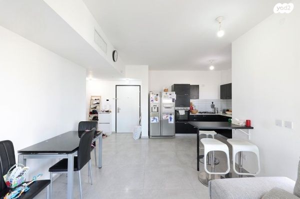 דירה, אריק איינשטיין, דרום חדש, פארק הים, בת ים