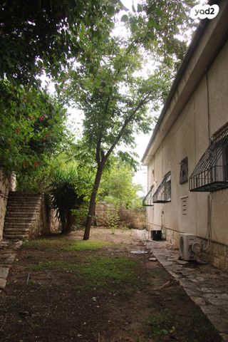 בית פרטי/ קוטג', החייל האלמוני, שכונת בן גוריון, מרכז העיר ג', רמת גן