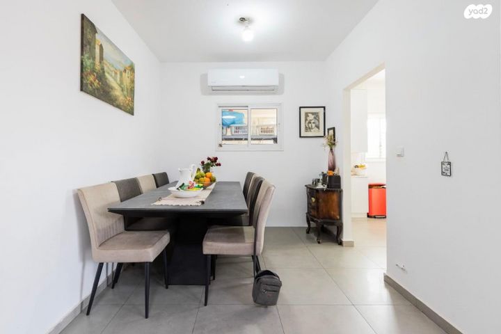 דירה, יוסף ספיר, שיפר, פתח תקווה