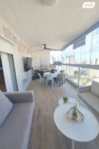 דירה, גאולה כהן, נוף השרון, נתניה