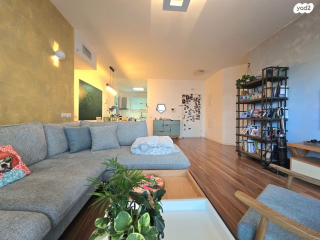 דירה, שדרות יצחק רבין, רמת אמיר, קדימה צורן